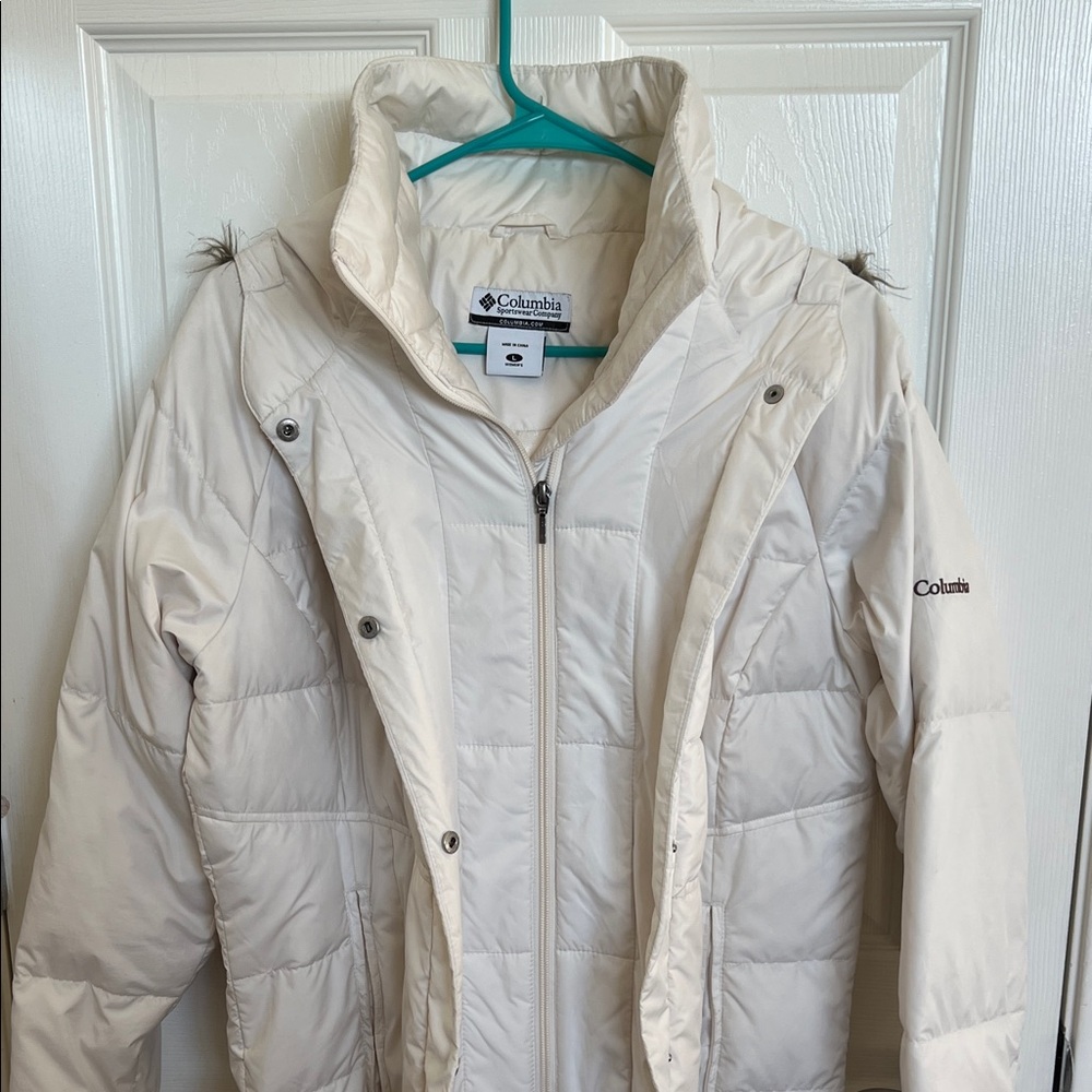 Columbia Women's Off-White Ski Jacket